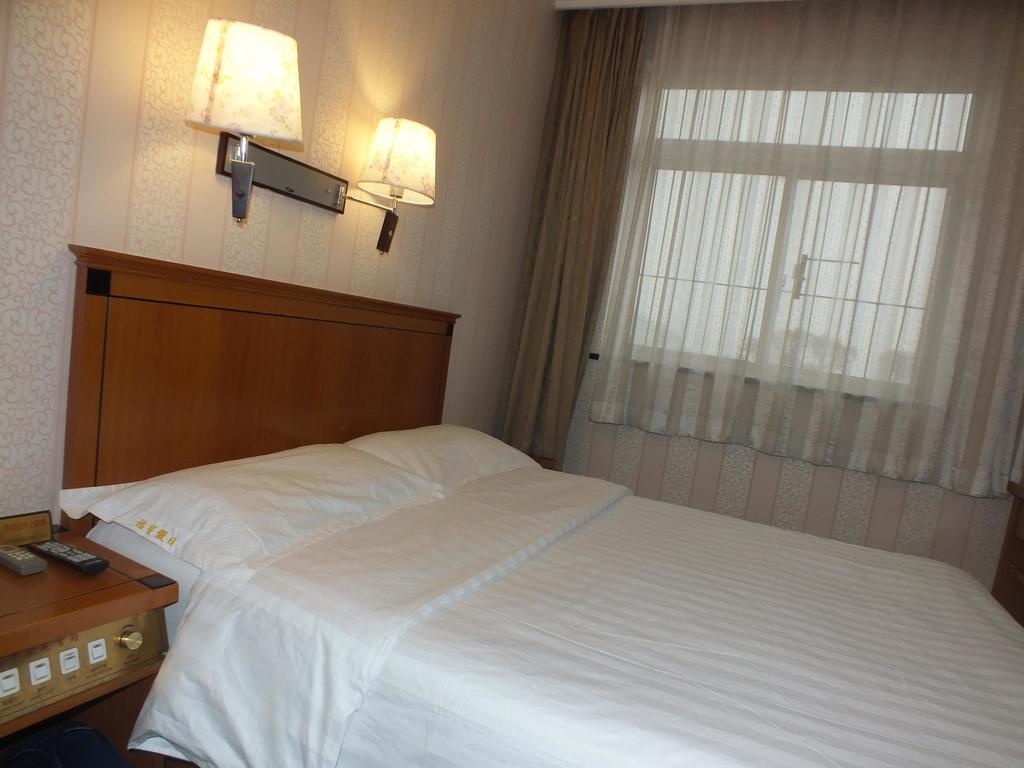 Beijing Fuxing Holiday Hotel Экстерьер фото