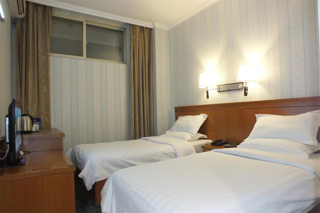 Beijing Fuxing Holiday Hotel Экстерьер фото