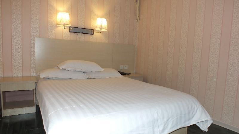 Beijing Fuxing Holiday Hotel Экстерьер фото
